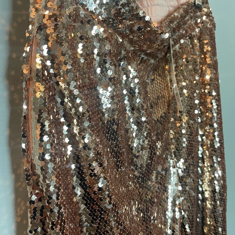 Francesca's Miami Collections Gold Sequin fully lined pants size small NWT - Picture 3 of 7